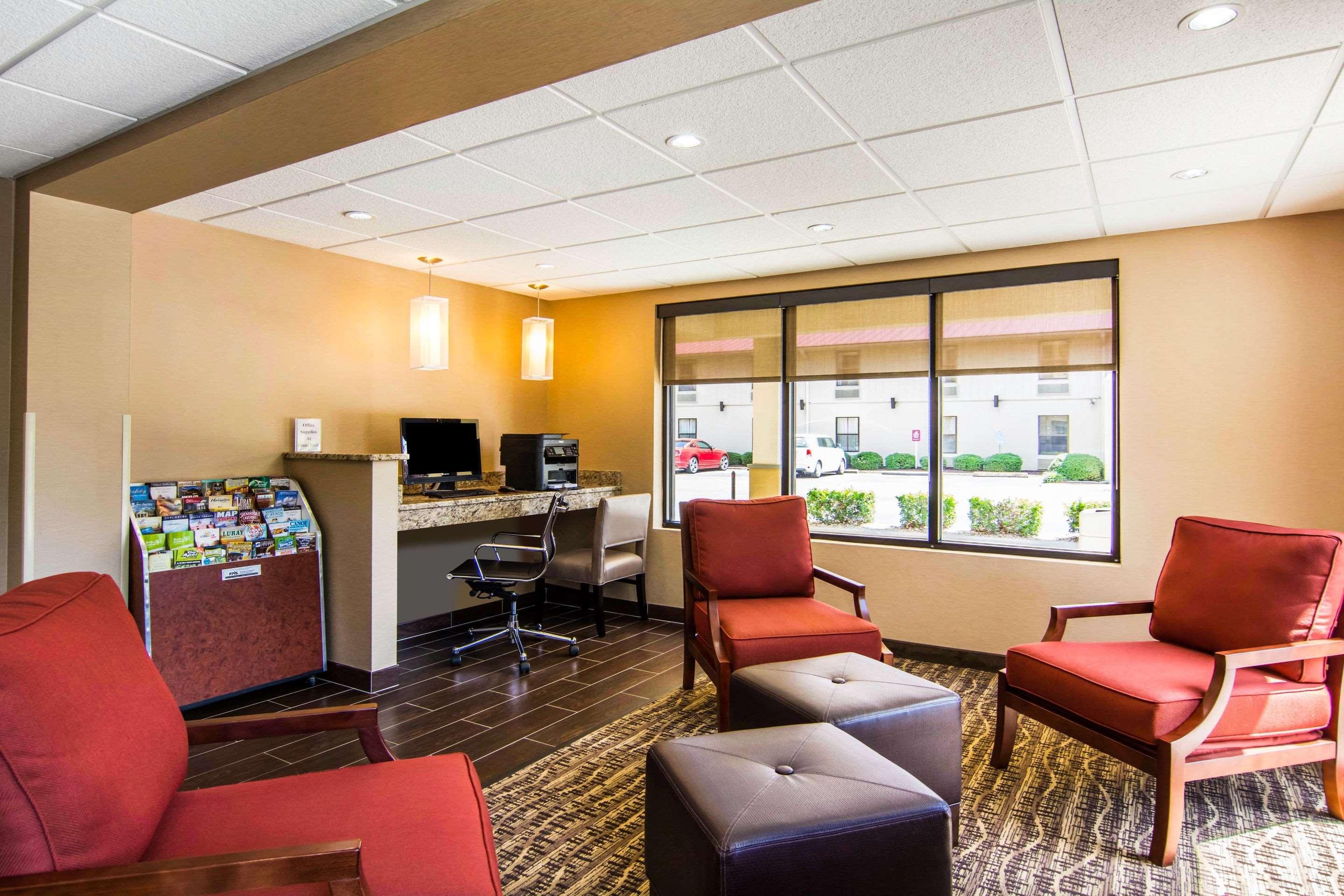 Comfort Inn Newport News-Williamsburg East Экстерьер фото