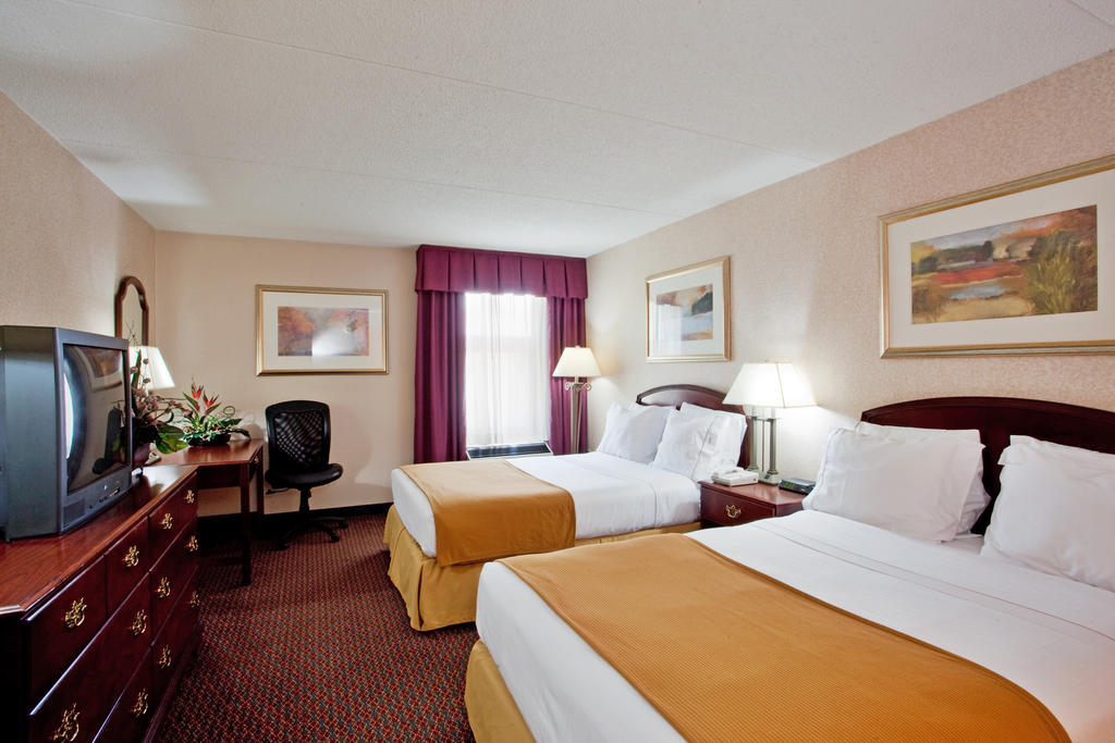Comfort Inn Newport News-Williamsburg East Номер фото
